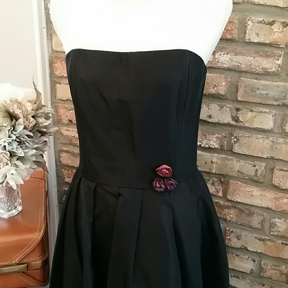 Jessica McClintock for "Gunne Sax" Black Taffeta Strapless Dress